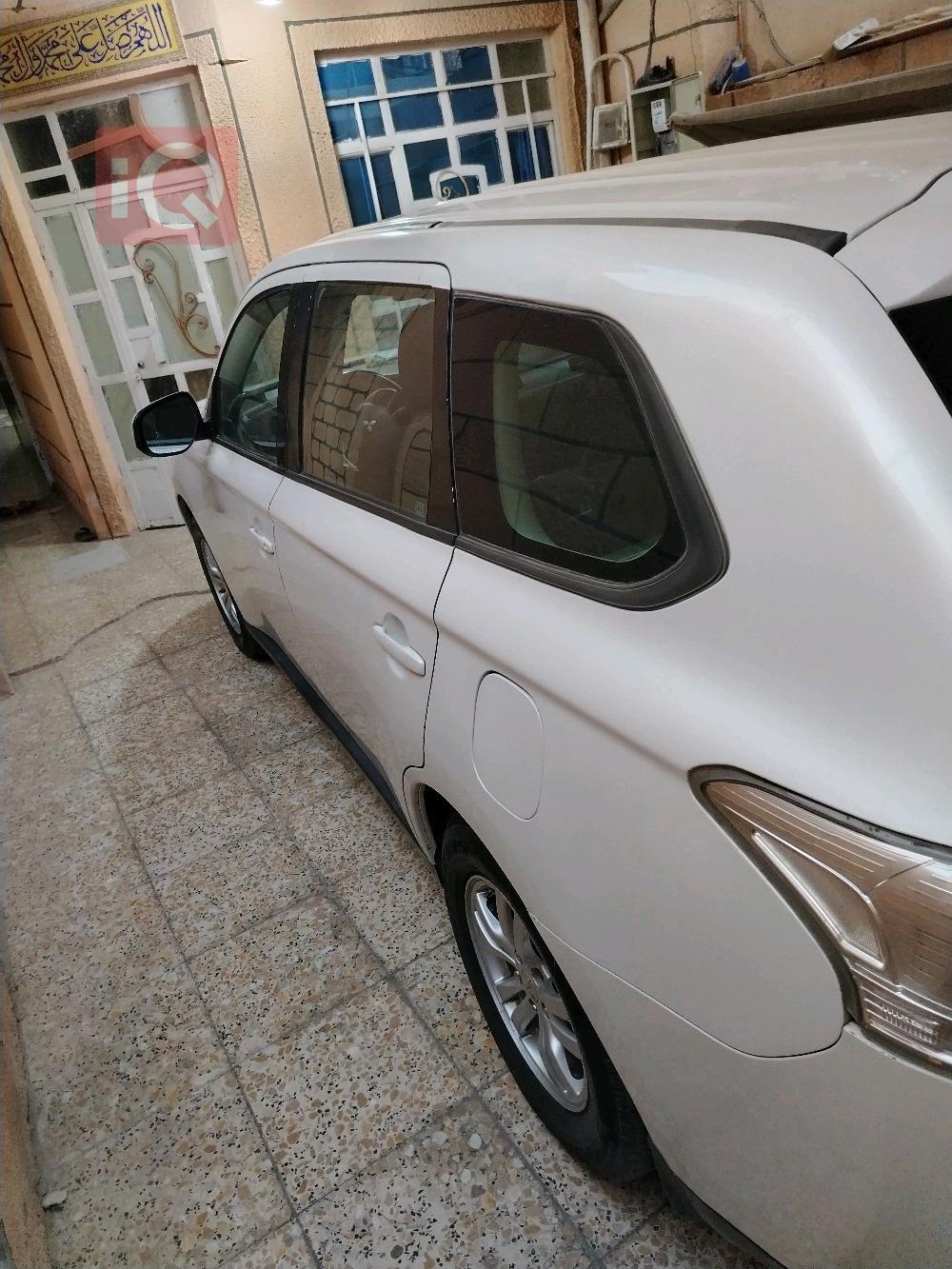 میتسوبیشی ئاوتلاندەر